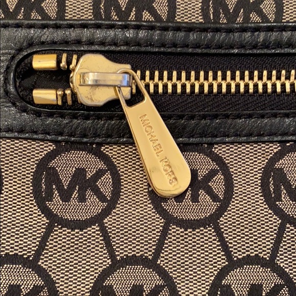 MICHAEL KORS CROSSBODY BAG BLACK MONOGRAM - Picture 2 of 7